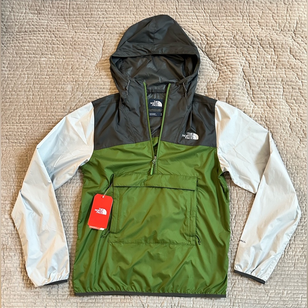 The North Face Men’s S Windbreaker